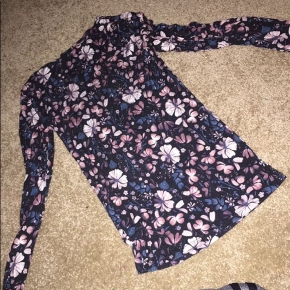 Long sleeve floral